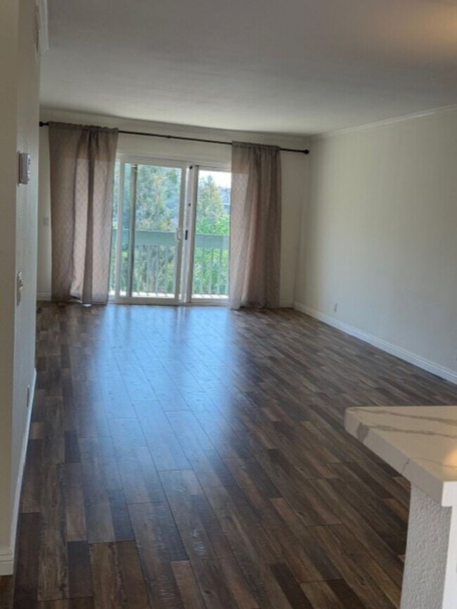 Building Photo - For Lease – Charming Condo in Glendale Hills