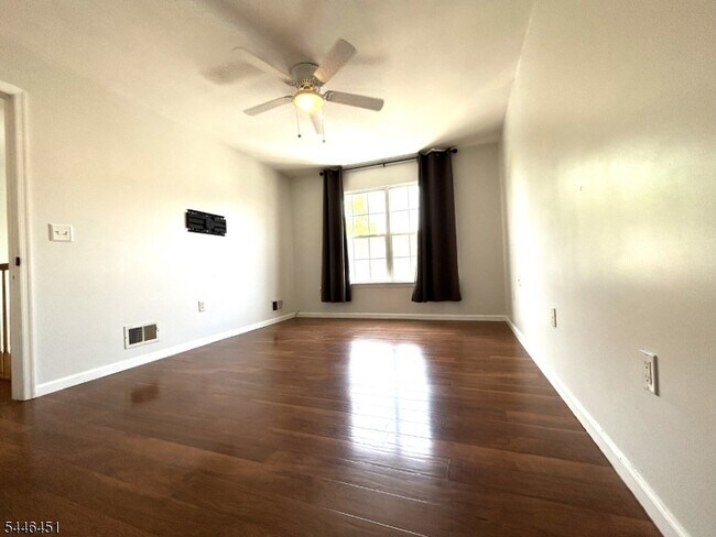Building Photo - 36 Mindy Dr