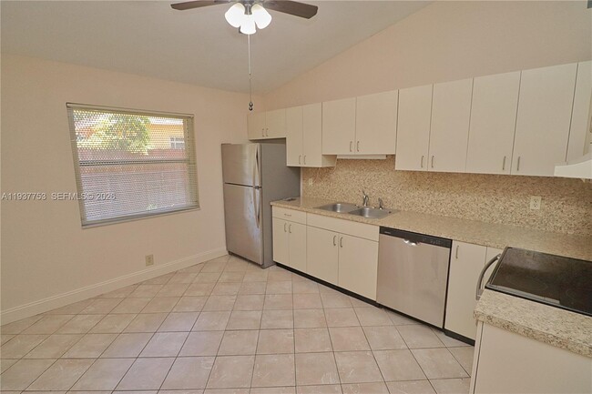 Building Photo - 278 SW 7th St