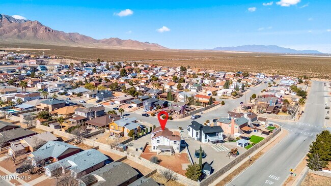 Building Photo - 4572 Loma Linda Cir