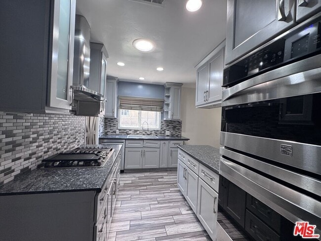 Building Photo - 8850 S Wilton Pl