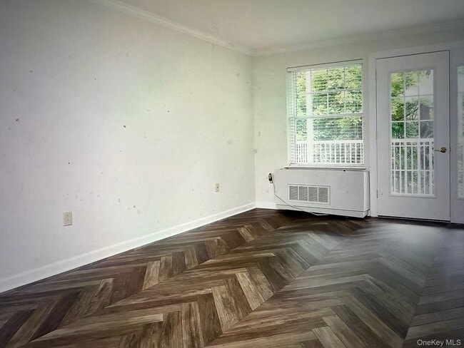 Building Photo - 110 Sutton Dr