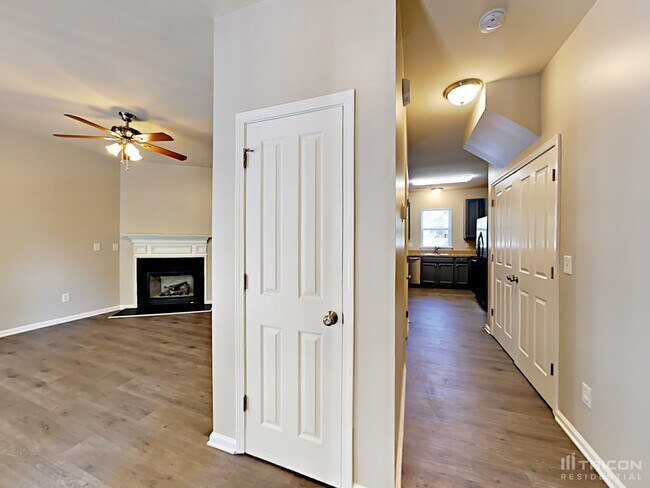 Building Photo - 7839 Baylis Dr