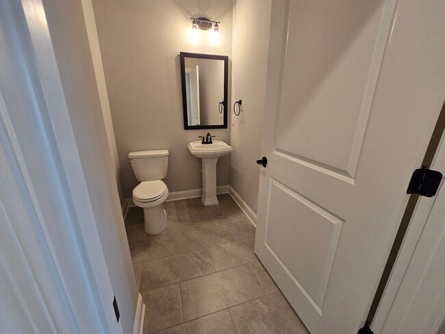 Building Photo - Gorgeous 3 Bedroom, 3 Bath Home Built in 2021- Madison, Alabama