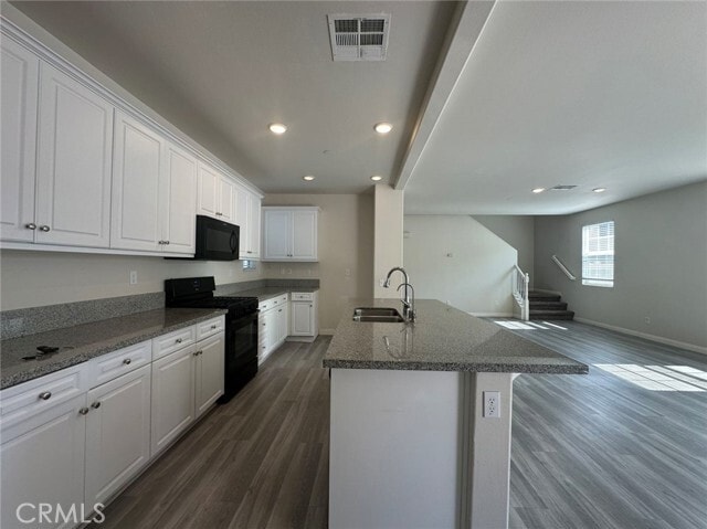 Building Photo - 5983 Silveira St