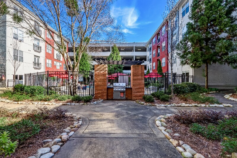 Building Photo - 435 Highland Ave NE