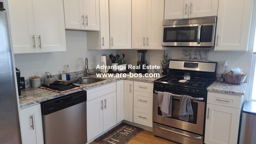 Building Photo - 120 Webster Ave