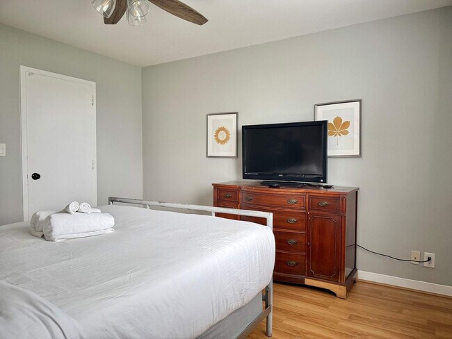 Building Photo - 215 Piedmont Ave NE