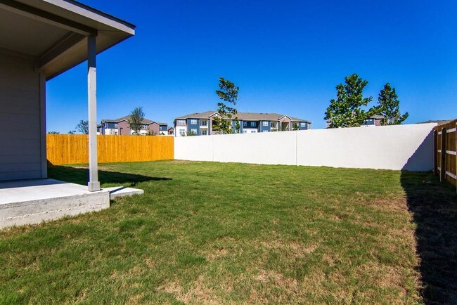 Building Photo - 605 Brashear Ln