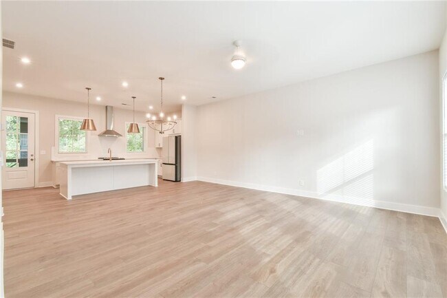 Building Photo - 235 Firefly Cir