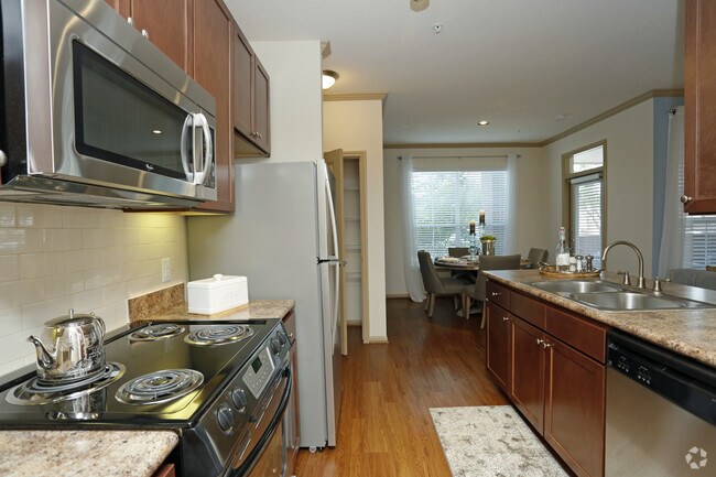 Interior Photo - Elate Royal Oaks