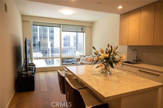 Building Photo - 877 Francisco St