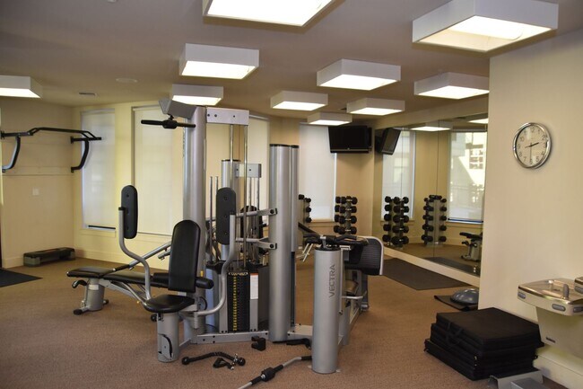 Building Photo - Coming soon! Stunning 2 Bedroom Tacoma Condo