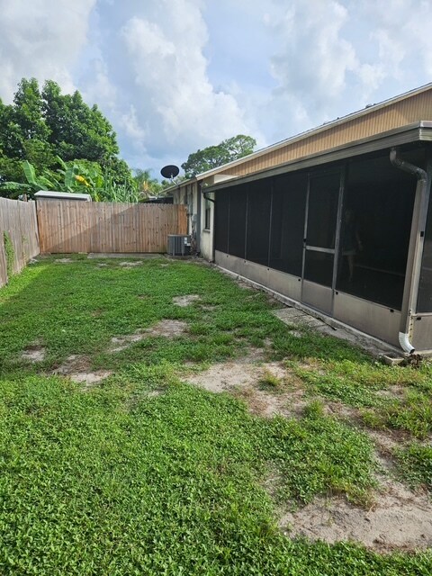 Building Photo - 4605 SE Geneva Dr