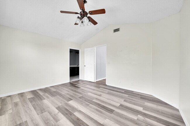 Building Photo - 2865 NW 68th Ln