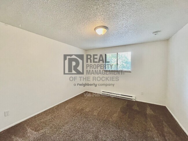 Building Photo - 2354 10th St SW