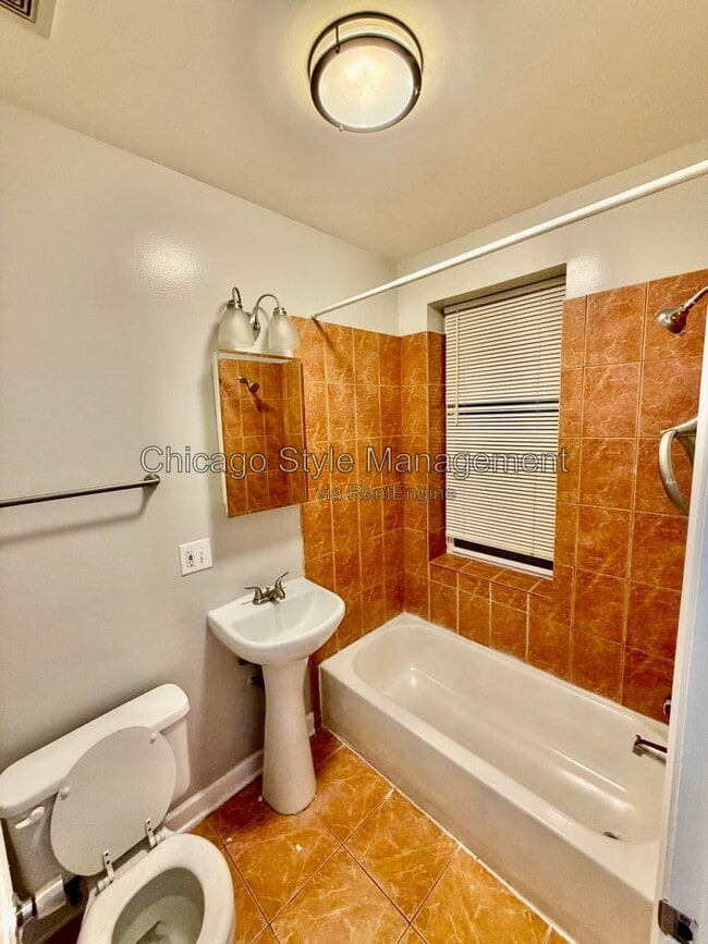 Building Photo - 5739 S Calumet Ave
