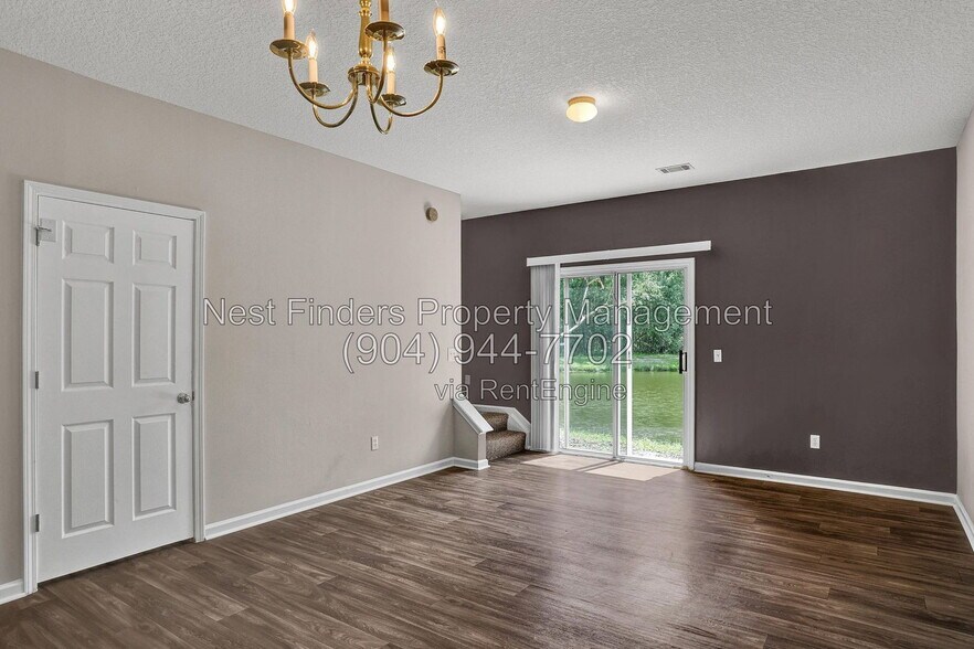 Building Photo - 518 Scrub Jay Dr