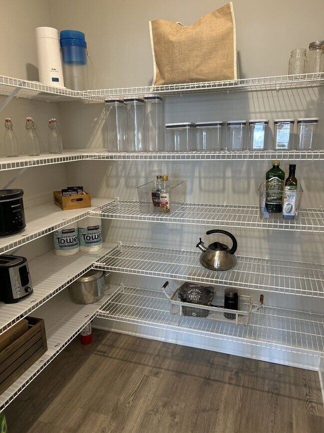 Building Photo - Stunning Craftsman-Style Rental Home with Flexible Living Space & Luxury Upgrades!