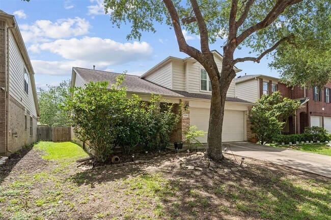 Building Photo - 5739 Baldwin Elm St