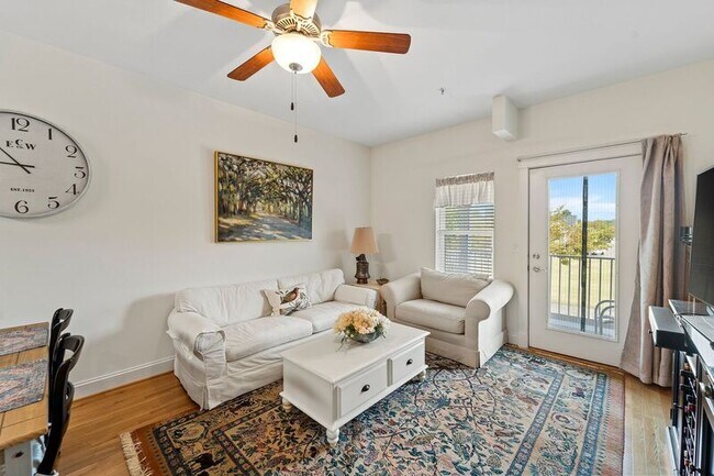 Building Photo - 11905 Centre St