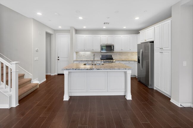 Building Photo - 16421 Veridian Cir