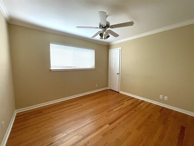 Building Photo - 1834 Locksford St