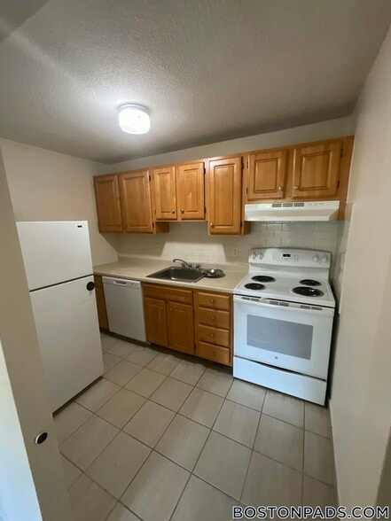 Building Photo - 122 Dustin St