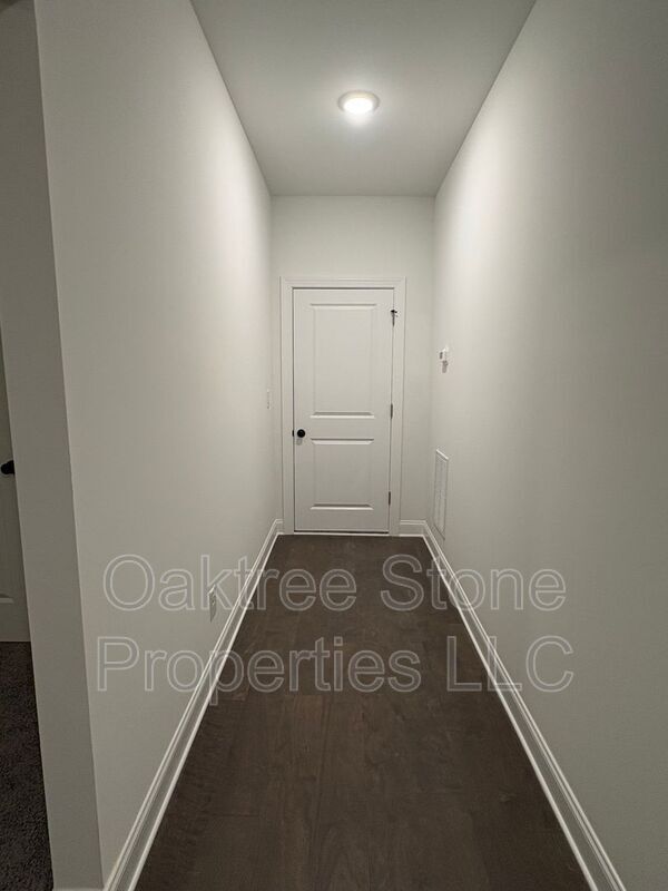 Building Photo - 634 Grove Glen Ct