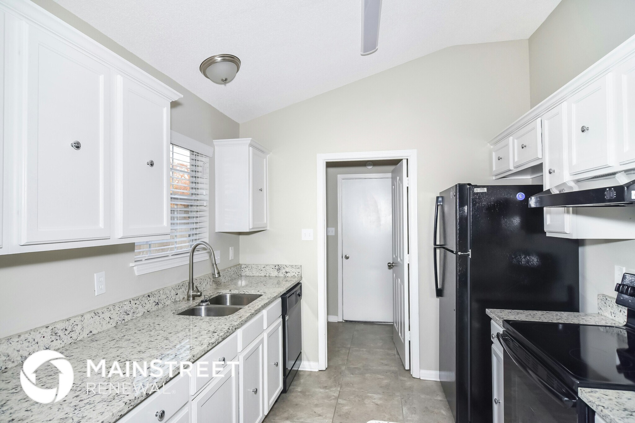 Building Photo - 4450 Shadow Leaf Cove N