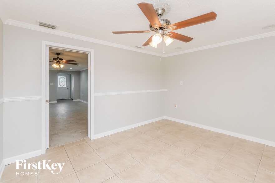 Building Photo - 9021 St Clair Ln