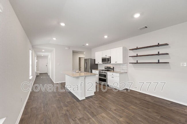 Building Photo - 13927 Borolanite Dr