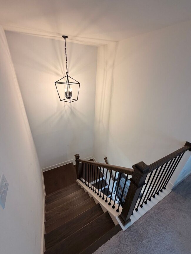 Building Photo - 2221 Flying Spur Dr