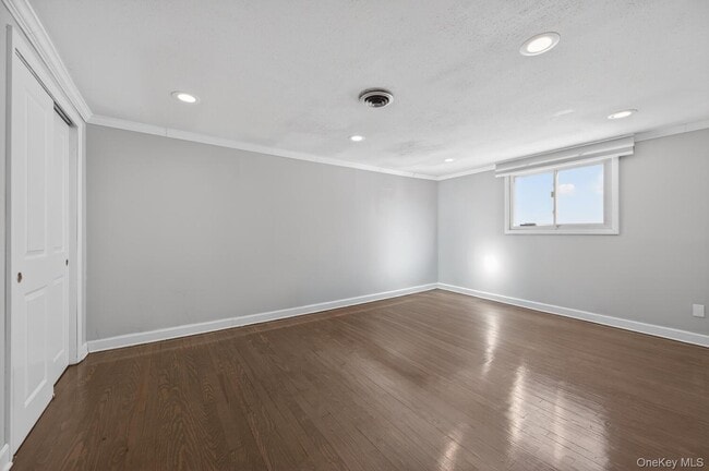 Building Photo - 10 Whitlock St