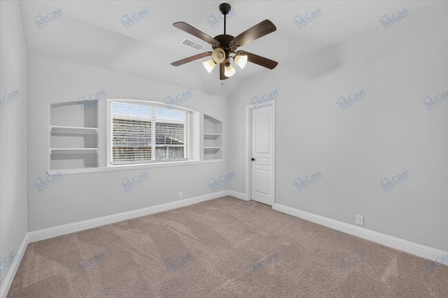 Building Photo - 911 Birchwood Dr