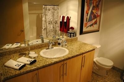 Building Photo - Sapphire Condominiums - 1 bedroom