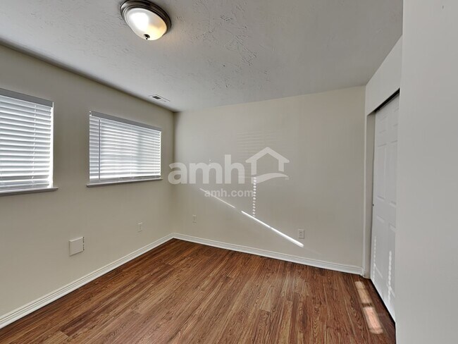 Building Photo - 2602 W 4050 S