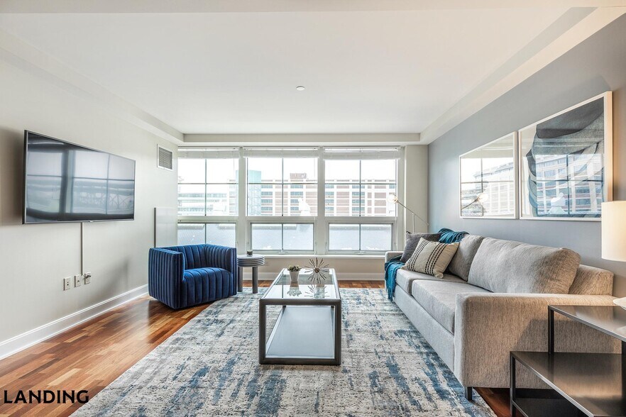 Building Photo - 1128 10th St NW