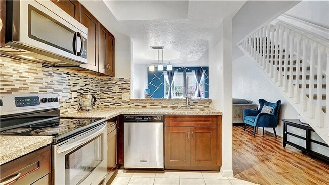 Building Photo - 771 SW 148th Ave