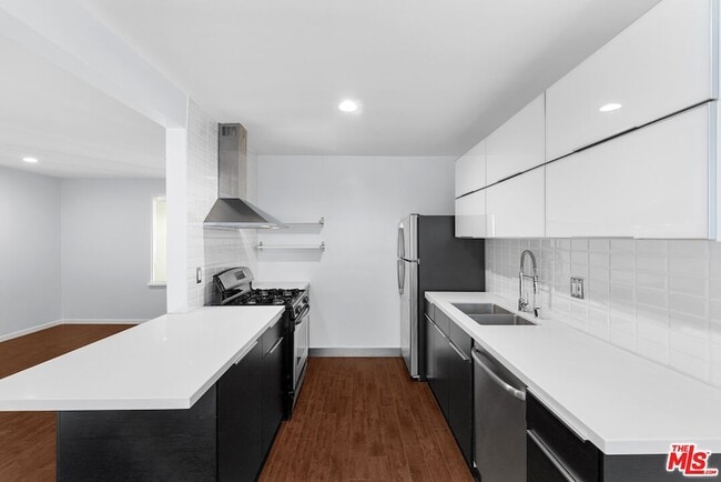 Building Photo - 612 Huntley Dr