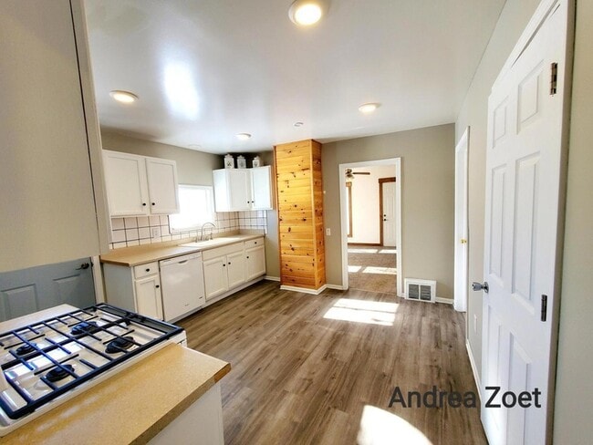 Building Photo - 7612 M-37