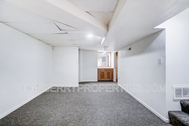 Building Photo - 1132 Brookley Blvd