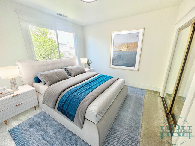 Building Photo - 330 23rd Ave