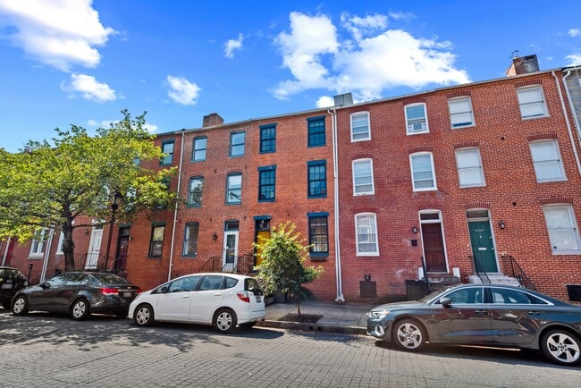 Building Photo - 651 Portland St