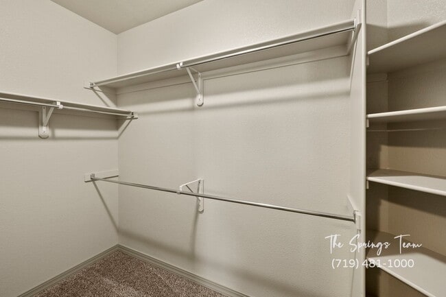 Building Photo - BEAUTIFUL 4BD + OFFICE MAIN-LEVEL LIVING H...