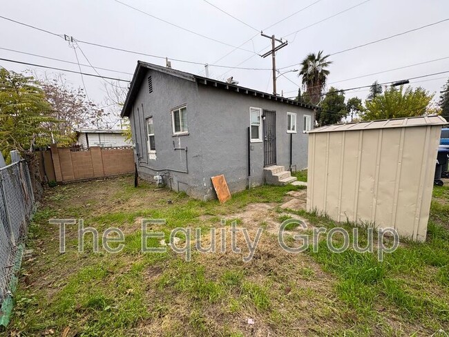 Building Photo - 311 E Grove Ave