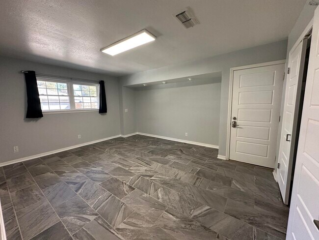 Building Photo - 4513 Martinique