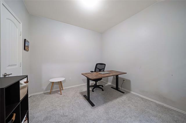 Building Photo - 913 Hawthorne Rd