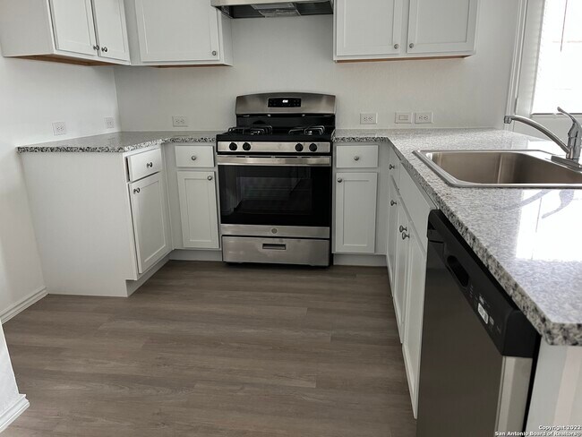 Building Photo - 6507 Scarecrow Wy