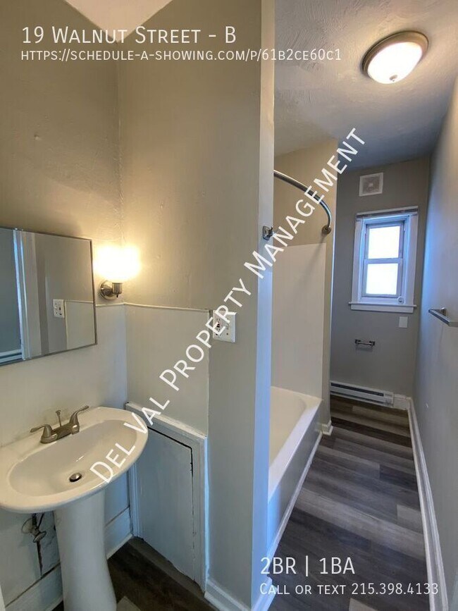 Building Photo - 19 Walnut St